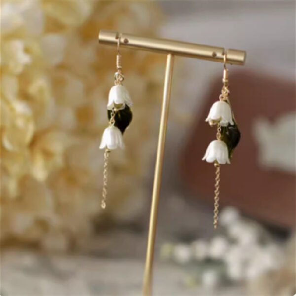 Fashionable French Retro Small Earrings - Image 2